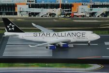 1:400 United Airlines B 747 - Star Alliance picture