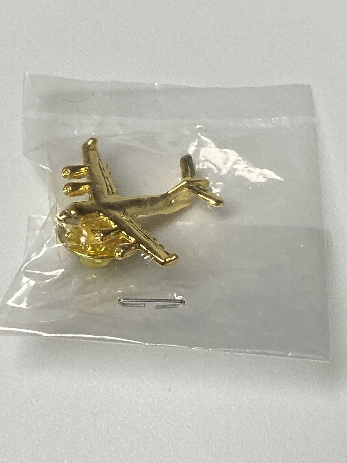 Boeing C-17 Globemaster III Cargo Aircraft Lapel Vest or Hat Pin Gold Tone - NEW