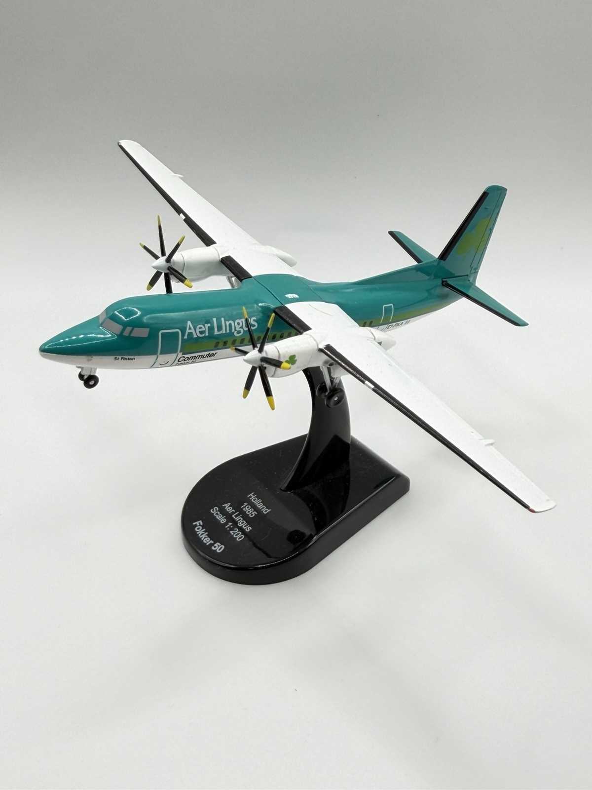 Fokker 50 F50 Aer Lingus Commuter Die cast Scale 1/200 Fokker 50 F50 Aer Lingus Commuter Die cast Scale 1/200