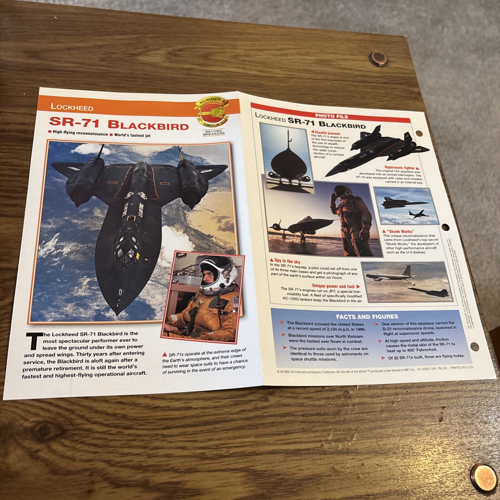 Aircraft of the World Profile Sheet Lockheed SR-71 Blackbird Aircraft of the World Profile Sheet Lockheed SR-71 Blackbird