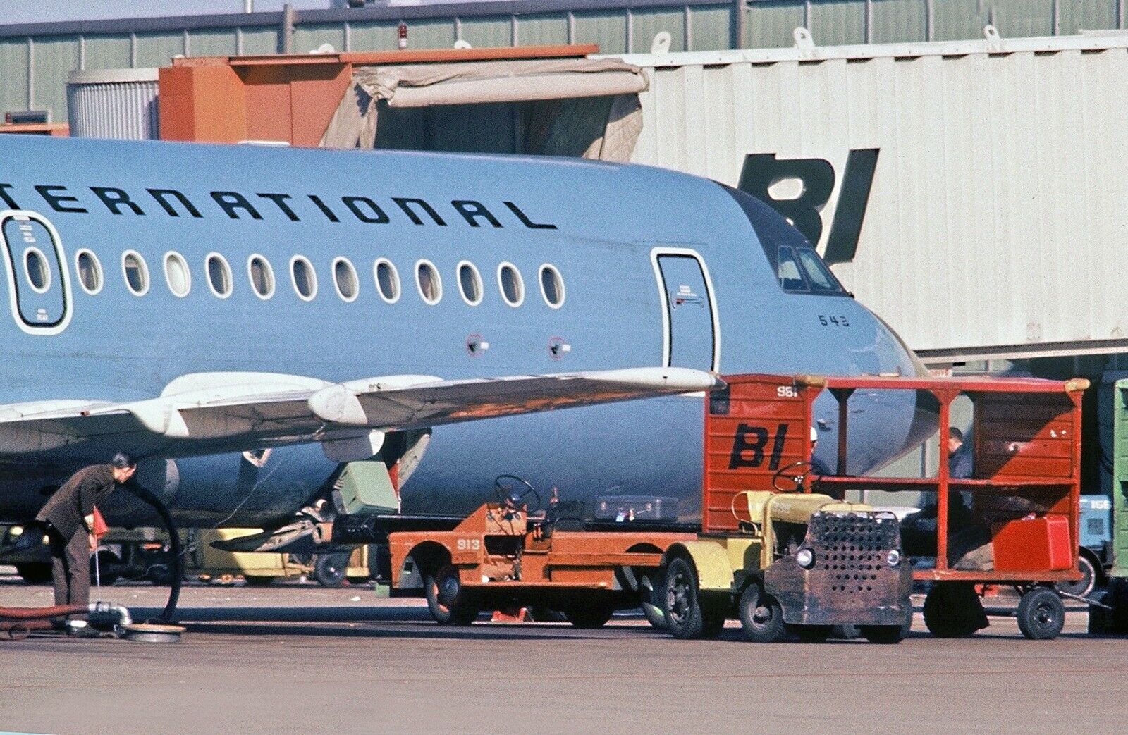 Braniff Airways BAC 111  ((8.5\