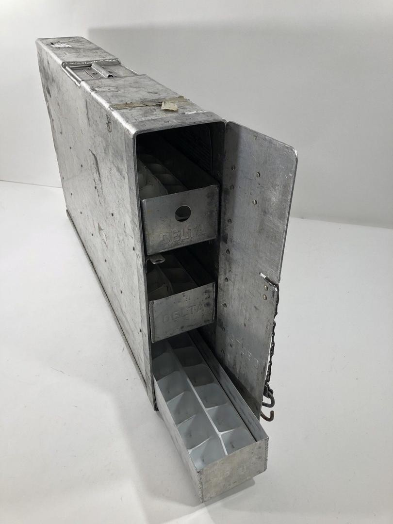 Authentic Delta Airlines Boeing 737-200 Liquor Drink Container Galley Metal Box Authentic Delta Airlines Boeing 737-200 Liquor Drink Container Galley Metal Box