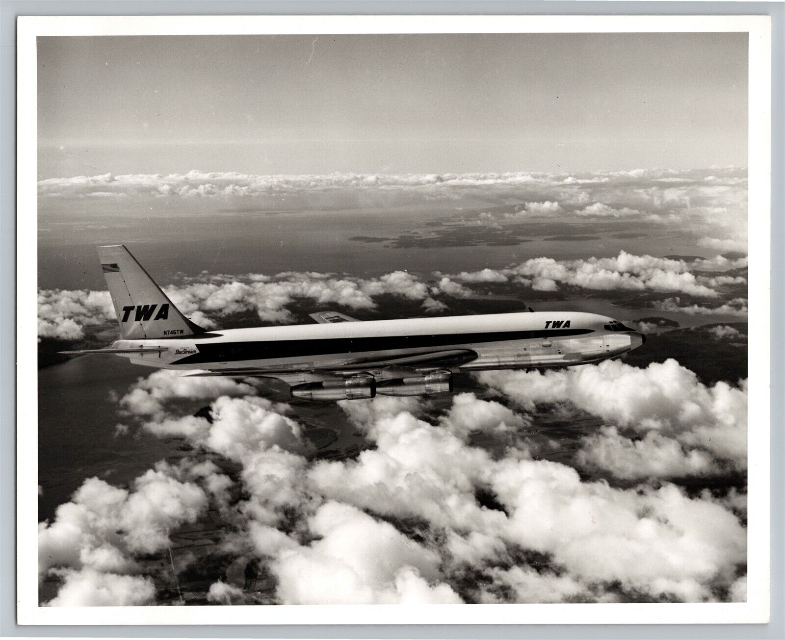 Airplane TWA Trans World Airlines Boeing 707 Starstream B&W 8x10 Photo C1