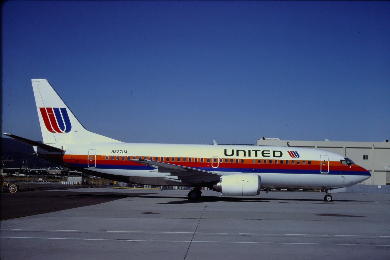 RH360_N327UA_UNITED AIRLINES_B737-322_1988_NOT CUT - ORIGINAL KODAK SLIDE RH360_N327UA_UNITED AIRLINES_B737-322_1988_NOT CUT - ORIGINAL KODAK SLIDE