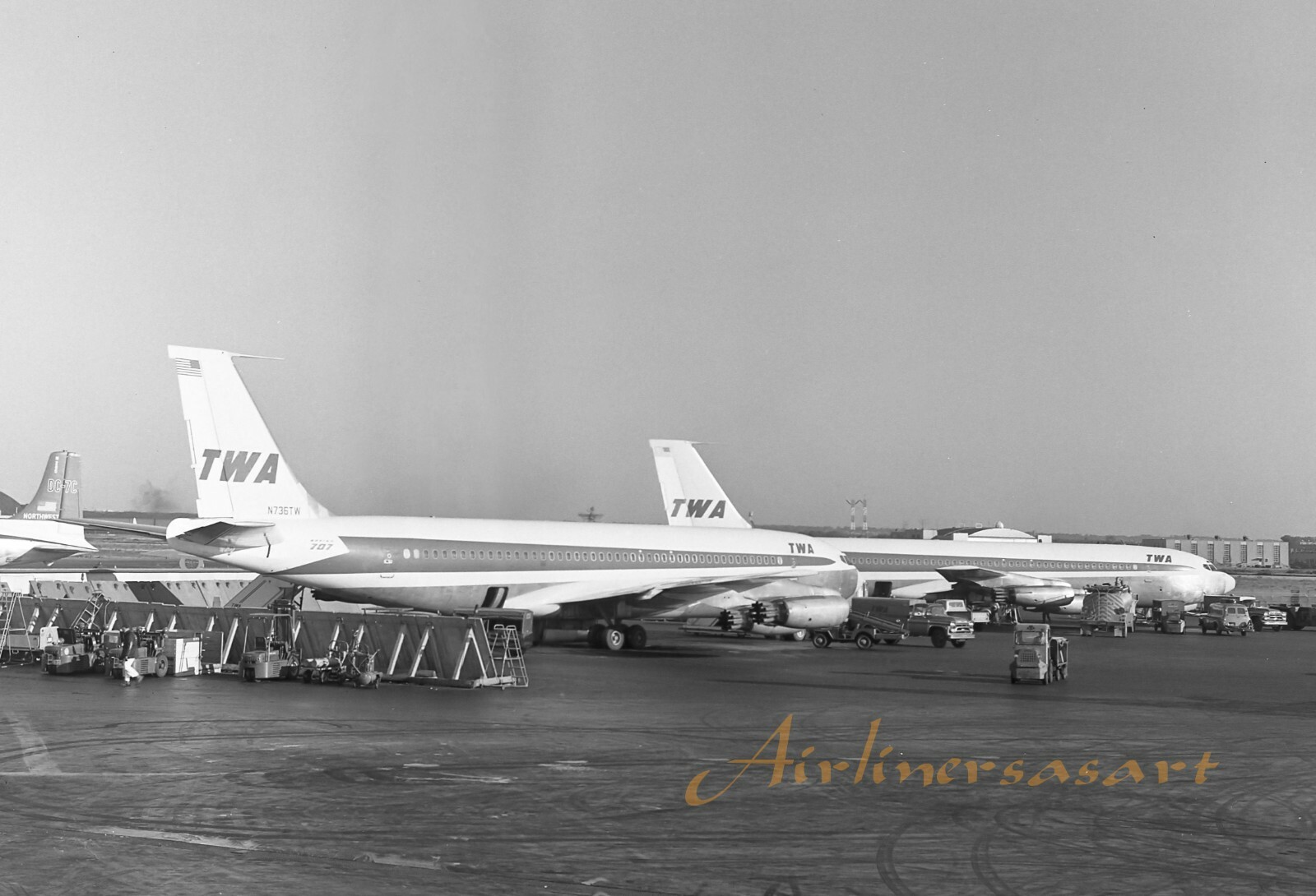 TWA Boeing 707-131 N736TW at IDL in 1959 8\