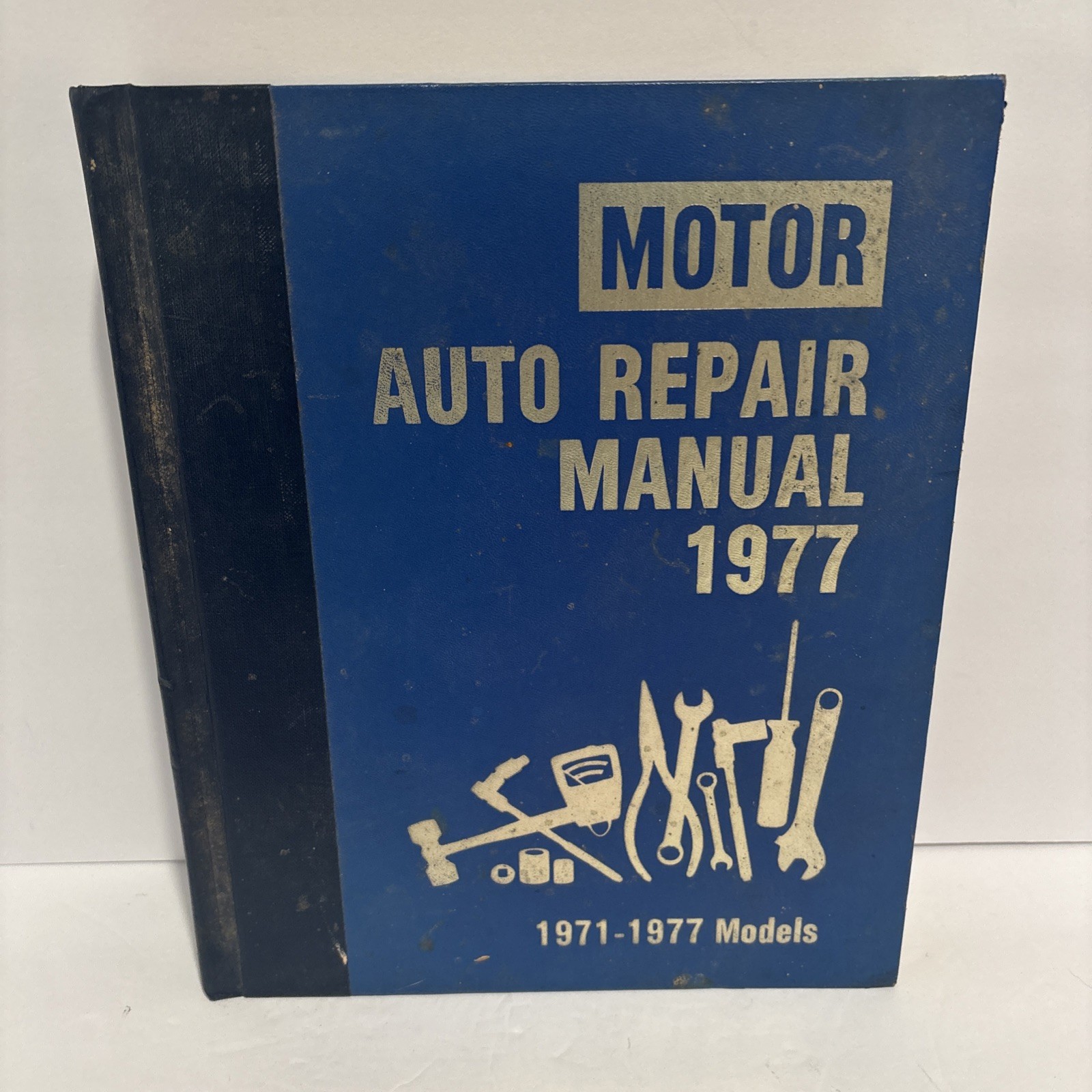 Motor Auto Repair Manual 1977 Edition Hardcover Vintage Service Reference Book Motor Auto Repair Manual 1977 Edition Hardcover Vintage Service Reference Book