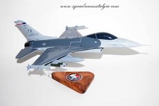 Lockheed Martin® F-16 Fighting Falcon®, 301st AMXS Weapons Ft Worth, 18