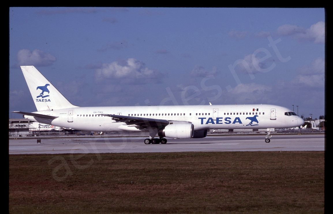 Taesa Boeing 757-200 XA-TMU No Date remount Kodachrome Slide/Dia C17