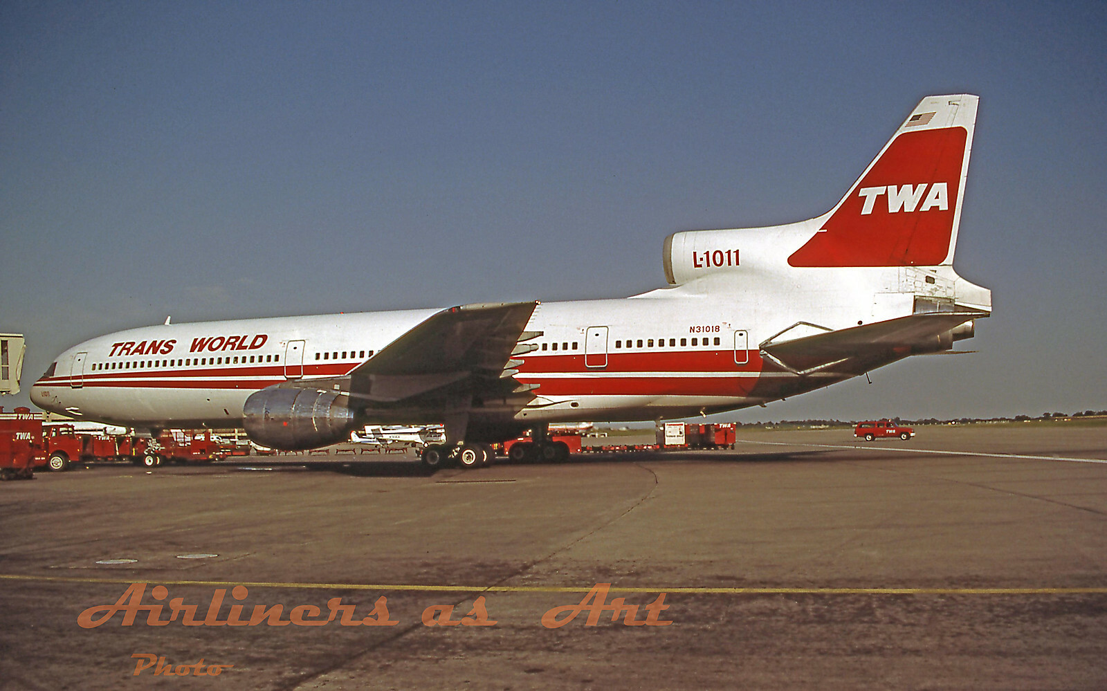 TWA Lockheed L-1011 N31018 in September 1982  8