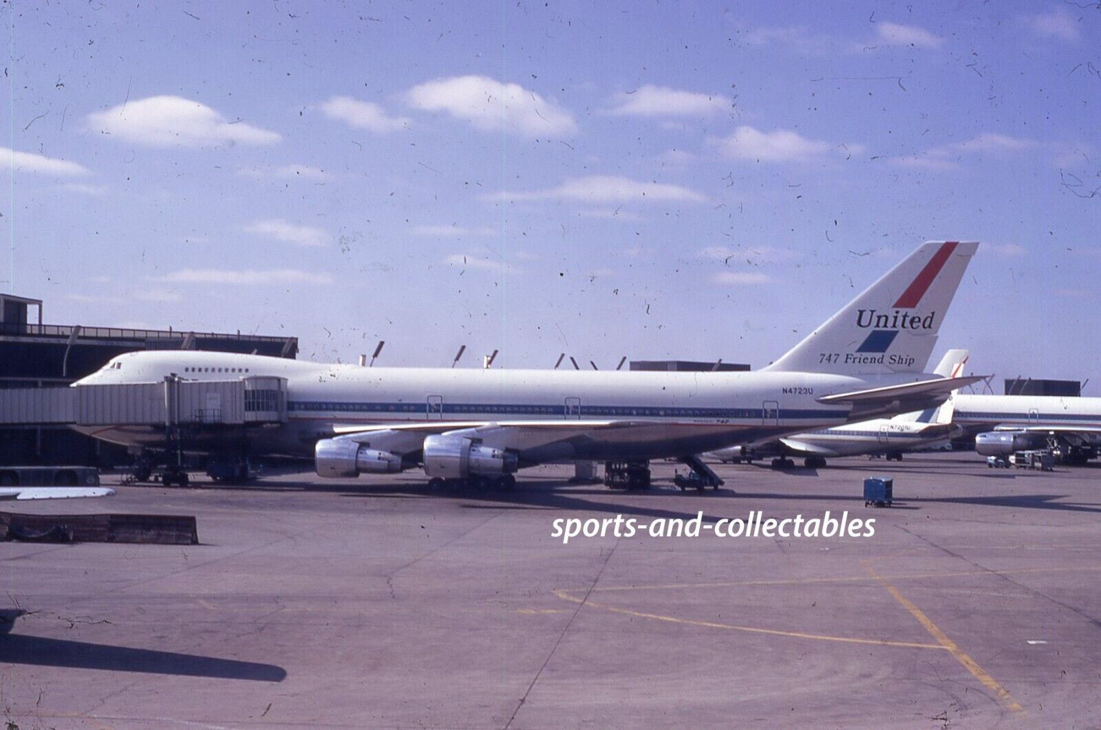 LAS VEGAS, NEVADA - 1972 Amateur 35mm Slide - UNITED 747 AT LAS VEGAS AIRPORT