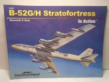 SQUADRON/SIGNAL PUBLICATIONS #10231 C-17 GLOBEMASTER III IN ACTION picture