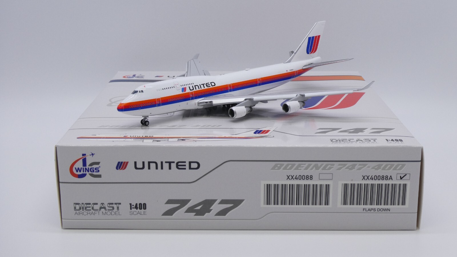 United B747-400 \'\'Saul Bass\'\' Reg: N185UA JC Wings 1:400 FLAPS DOWN XX40088A (E)