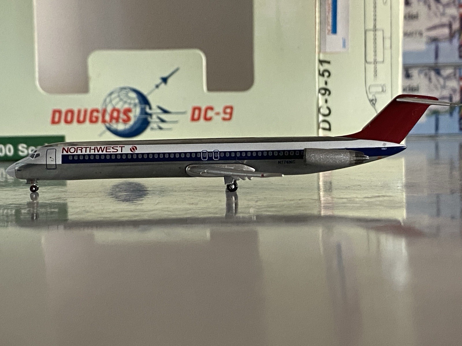 Aeroclassics Northwest Airlines Douglas DC-9-50 1:400 N776NC AC19076