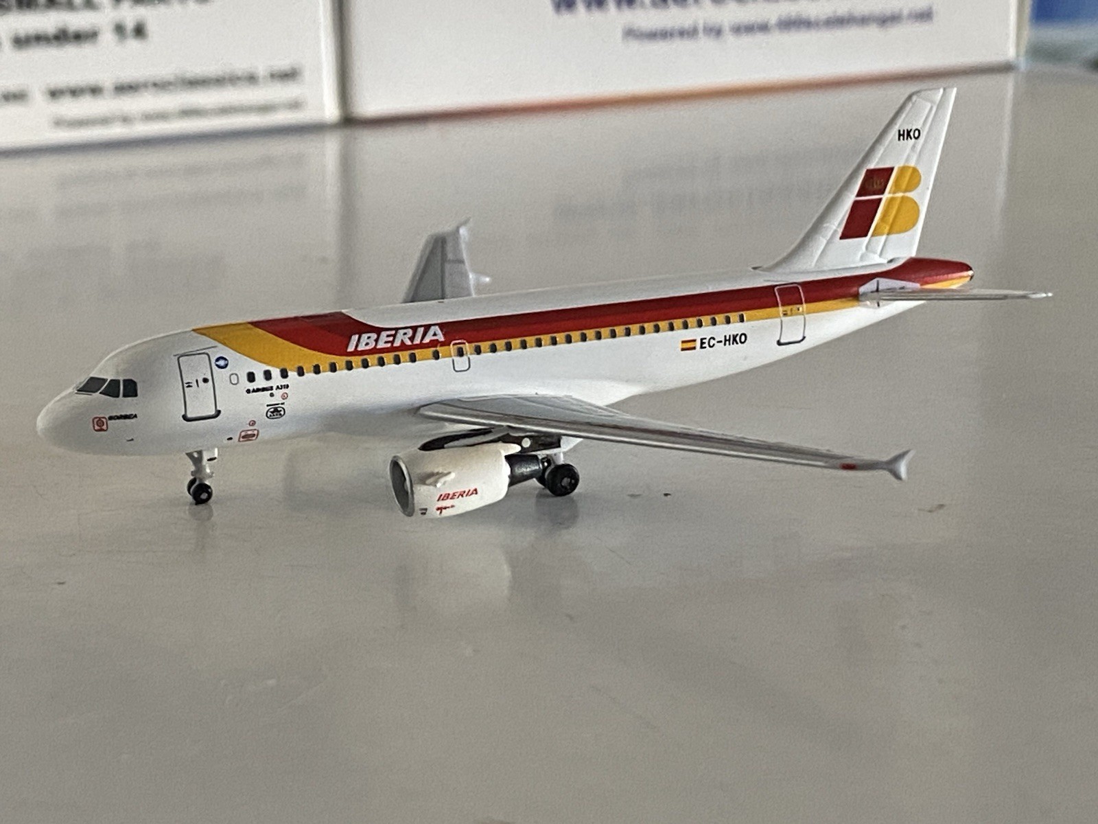Aeroclassics Iberia Airbus A319-100 1:400 EC-HKO ACECHKO