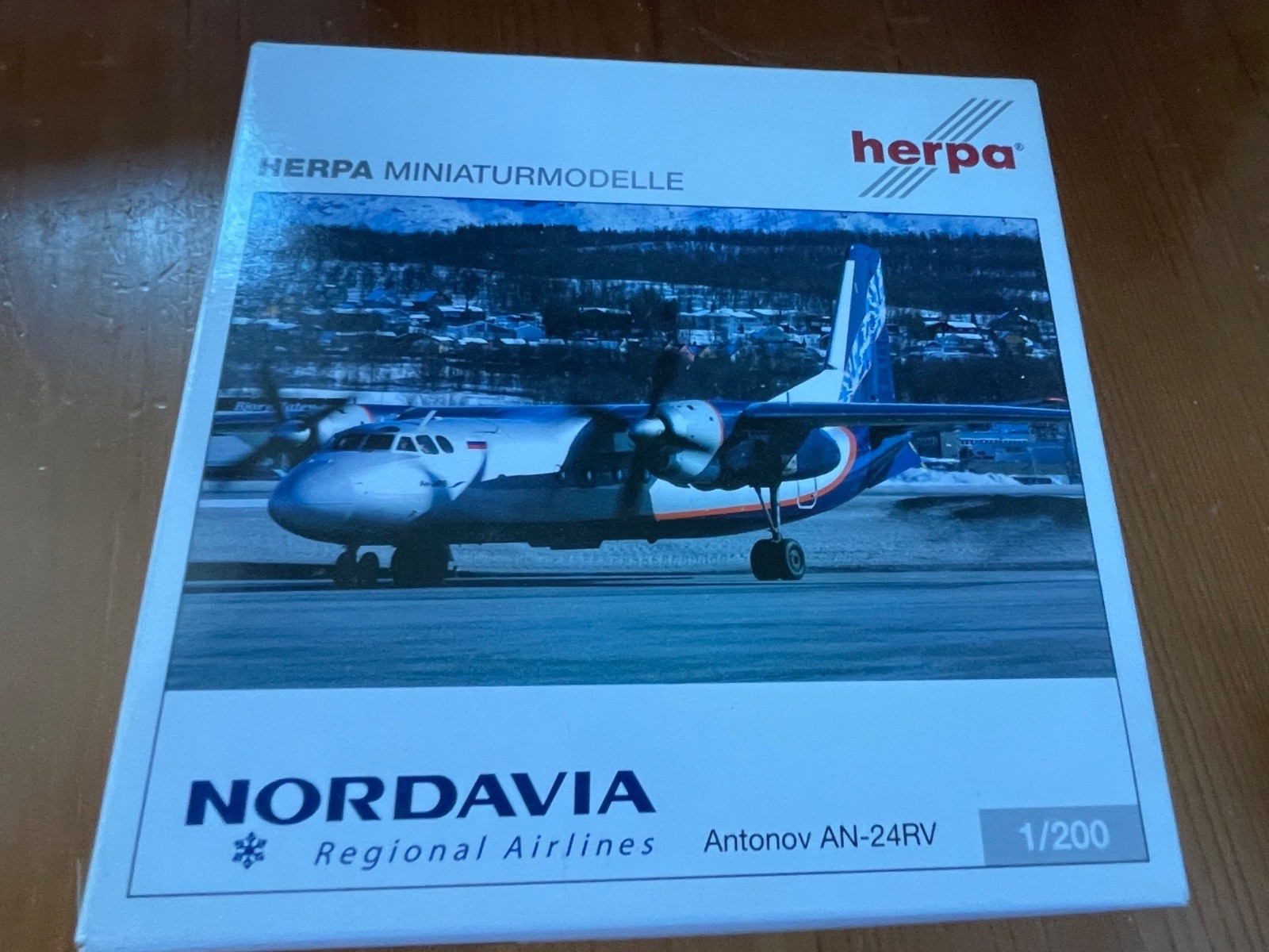 HERPA - 1/200 - ANTONOV AN-24 - NORDAVIA HERPA - 1/200 - ANTONOV AN-24 - NORDAVIA