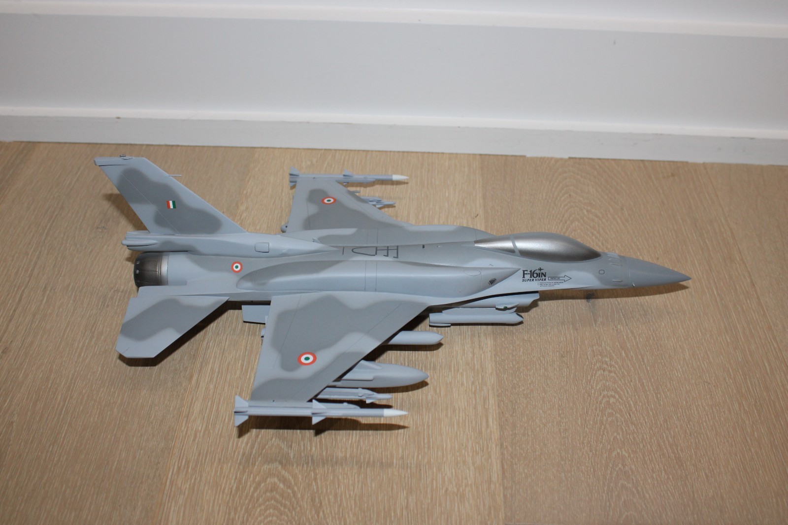 Lockheed Martin F-16IN FIGHTING FALCON - INDIAN AIR FORCE - Approx 1/40 Scale