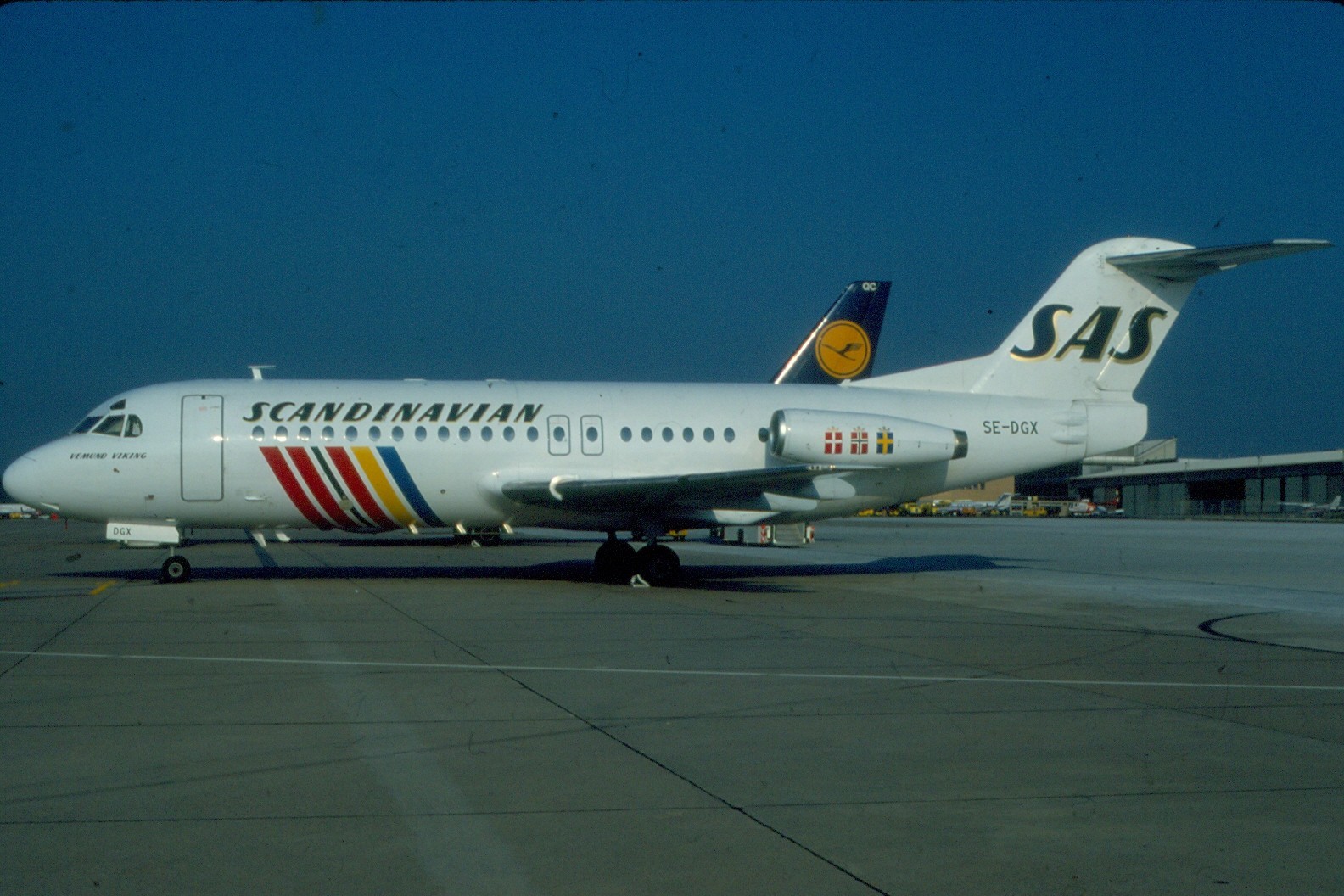 O-919 SE-DGX SAS F-28-4000 NOT CUT ORIGINAL KODAK SLIDE O-919 SE-DGX SAS F-28-4000 NOT CUT ORIGINAL KODAK SLIDE
