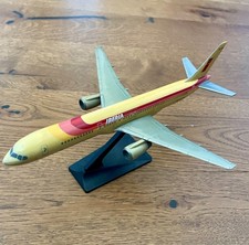 Vintage Wooster 1:250 Iberia Boeing 757-200 Model 25.5cm Snap-Fit Stand EC-FYM picture