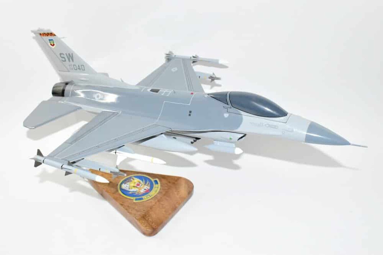 Lockheed Martin® F-16 Fighting Falcon®, 79th FS Tigers Mahogany, 1/33 (18