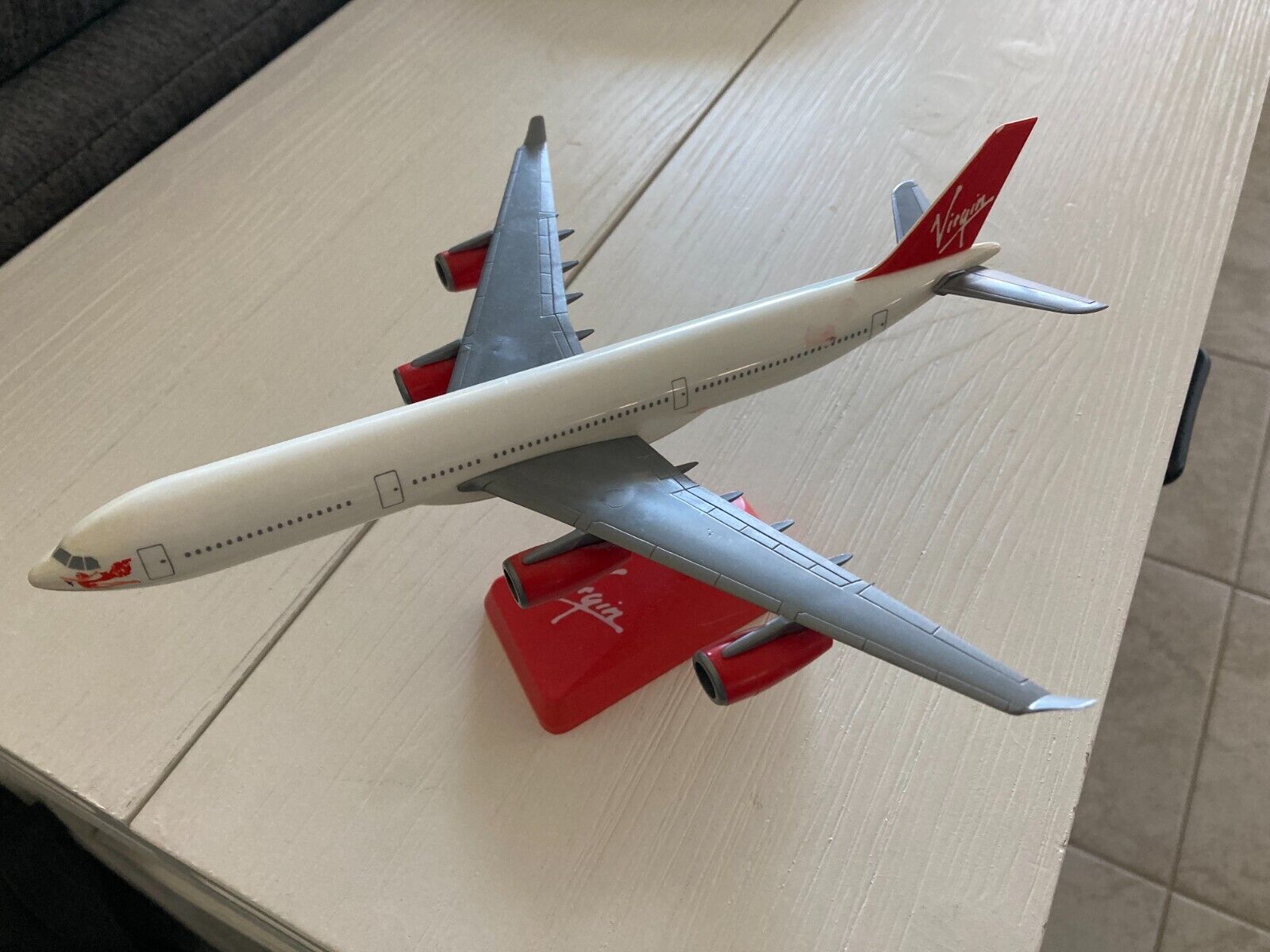 Virgin Atlantic A340-300 Wooster scale 1/250
