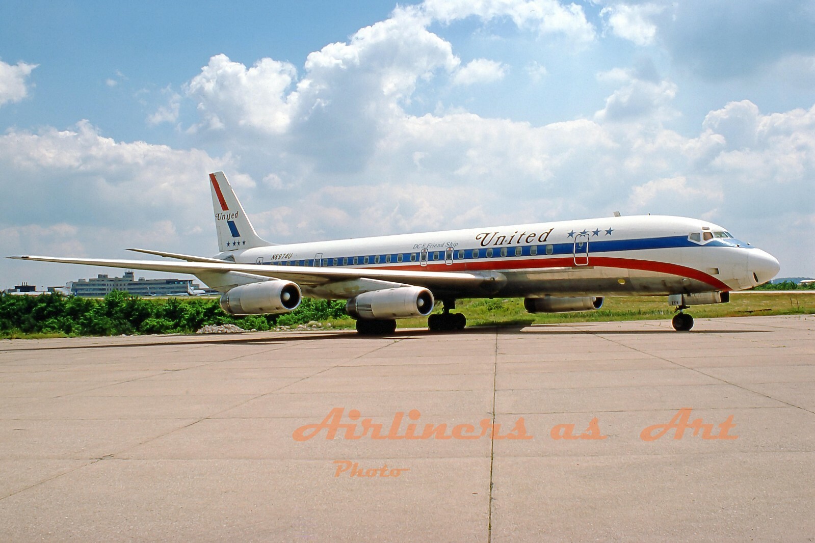 United Airlines Douglas DC-8-62 N8974U at PIT in June 1976 8\