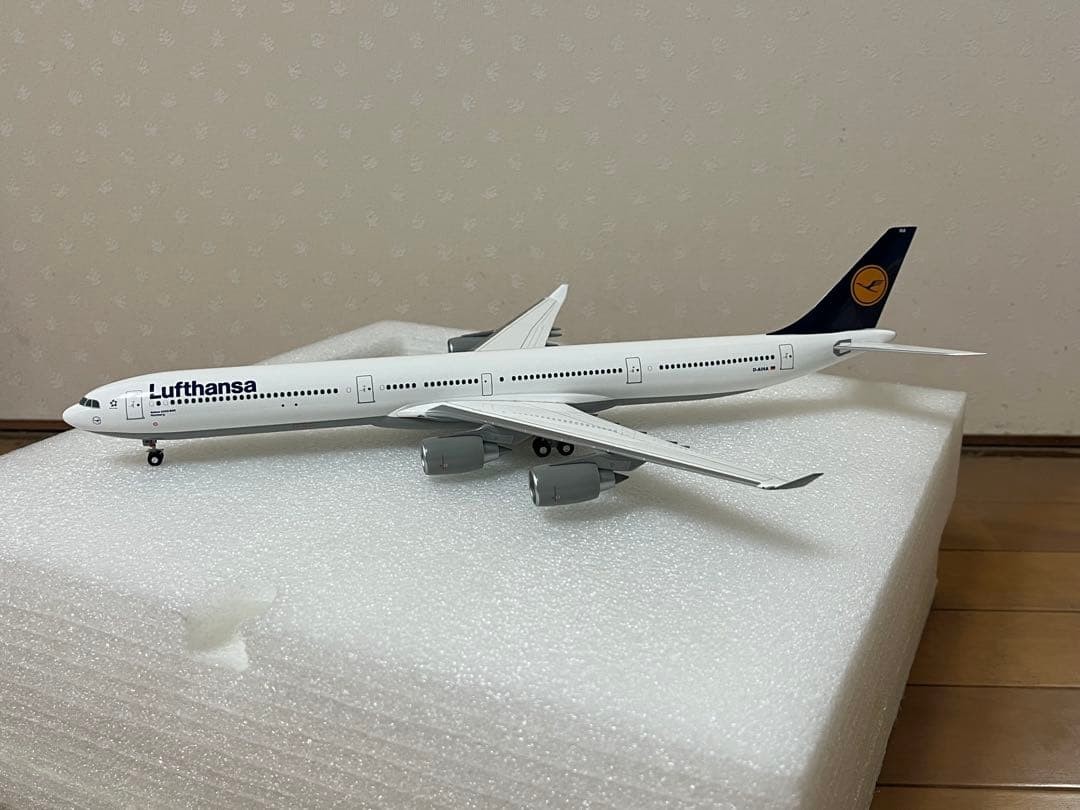 Herpa Lufthansa Airbus A340-600 1/200 Airplane Model