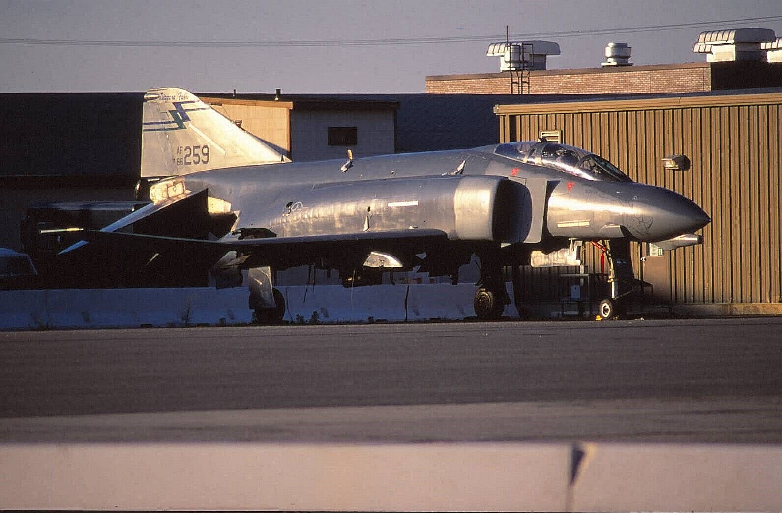 Original colour slide F-4D Phantom II 66259 of 136 FS New York ANG USAF