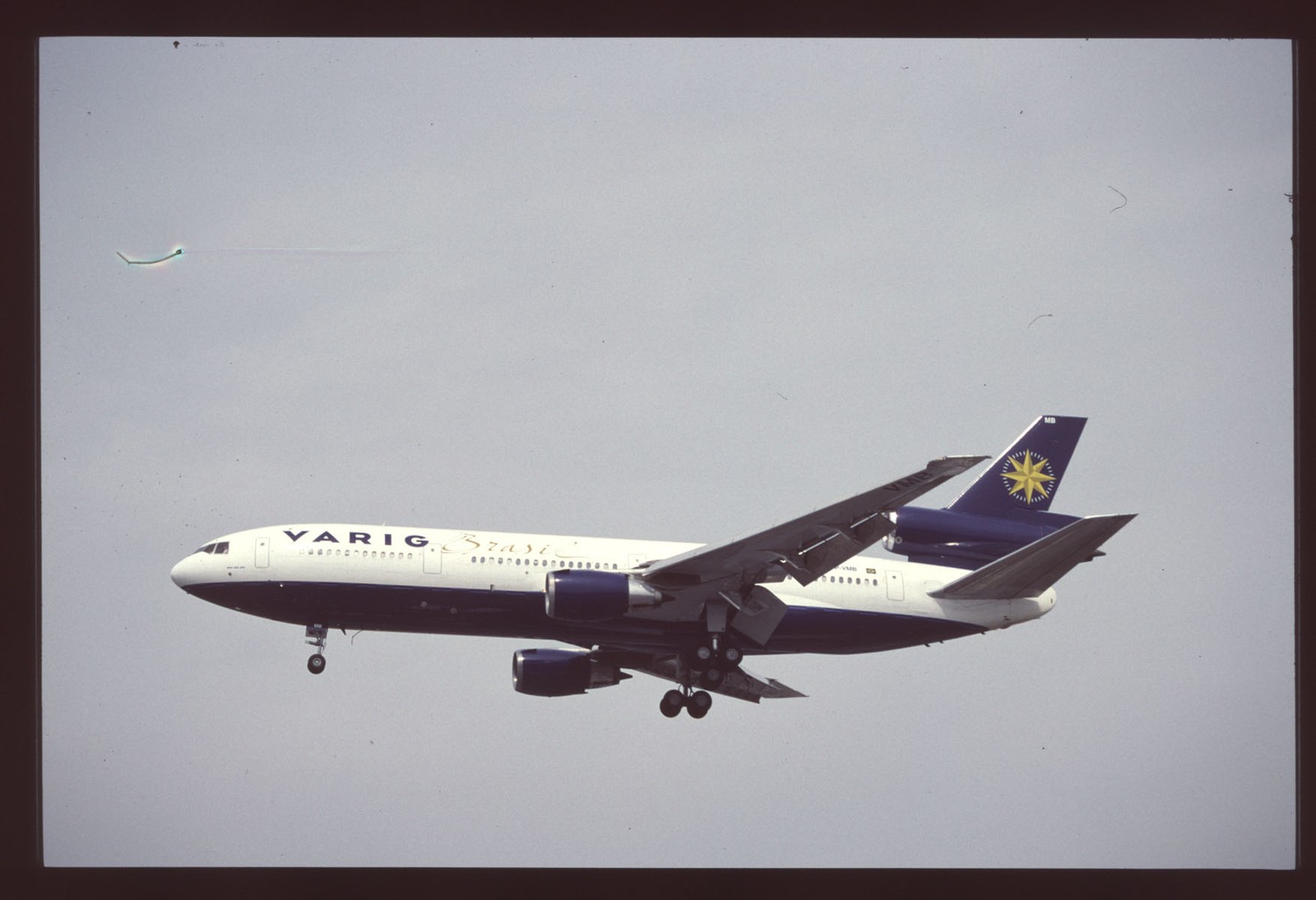 Orig 35mm airline slide VARIG DC-10-30 PP-VMB Orig 35mm airline slide VARIG DC-10-30 PP-VMB