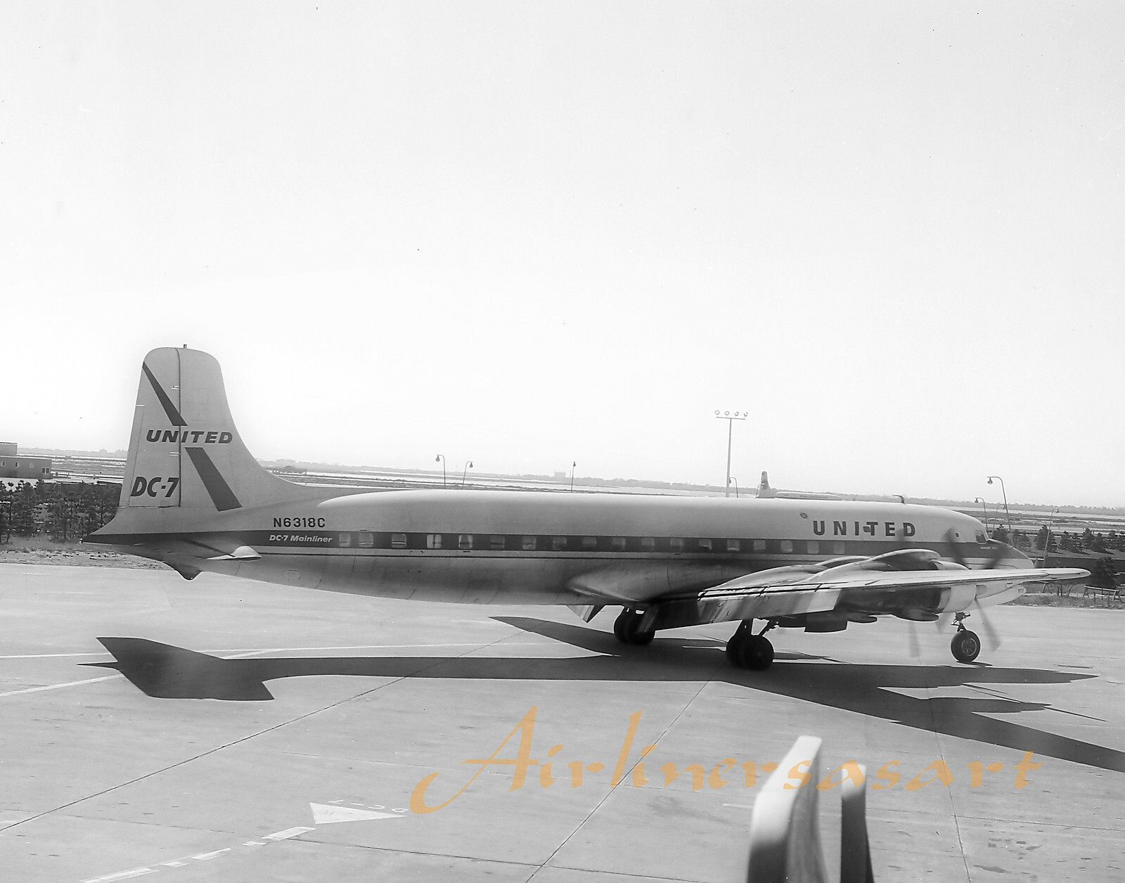United Airlines Douglas DC-7B N6318C at IDL in 1960 8\