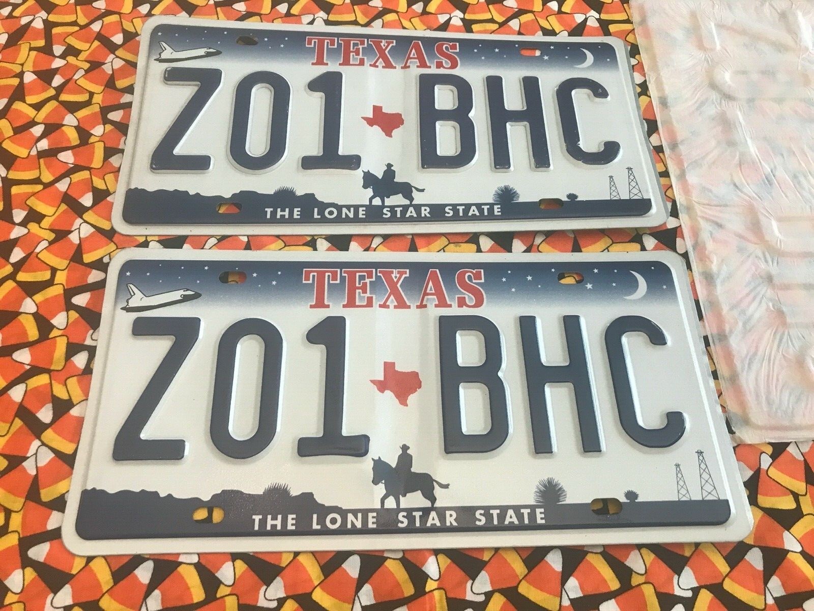 2000-2001-2002-2003 -2004 SPACE SHUTTLE NO FLAG PASSENGER LICENSE PLATES Z01BHC 2000-2001-2002-2003 -2004 SPACE SHUTTLE NO FLAG PASSENGER LICENSE PLATES Z01BHC