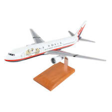 TWA Trans World Airlines Boeing 767-200 Desk Top Display 1/100 Model SC Airplane picture