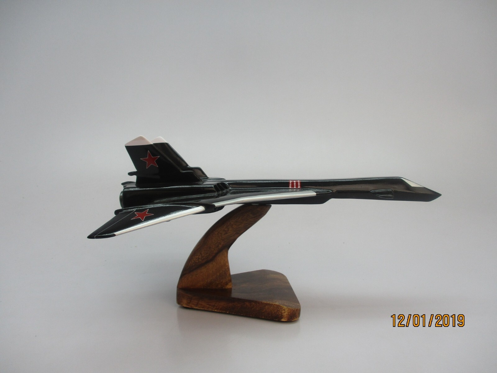 Mig-31 Firefox Fictional Aircraft Desktop Mahogany Kiln Dry Wood Model Small New