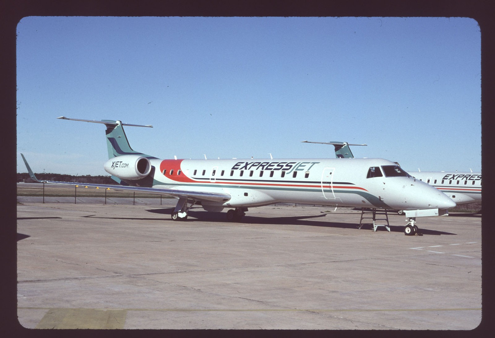 Orig 35mm airline slide ExpressJet ERJ-145 f/n 186 Orig 35mm airline slide ExpressJet ERJ-145 f/n 186