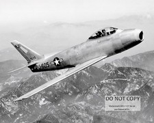 NORTH AMERICAN F-86 SABRE IN FLIGHT, CIRCA 1951 - 8X10 PHOTO (MW-519) picture