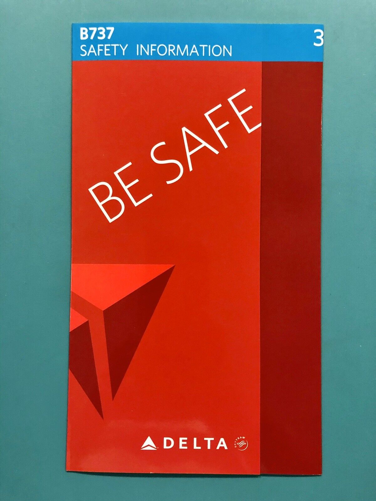 DELTA AIRLINES SAFETY CARD--737