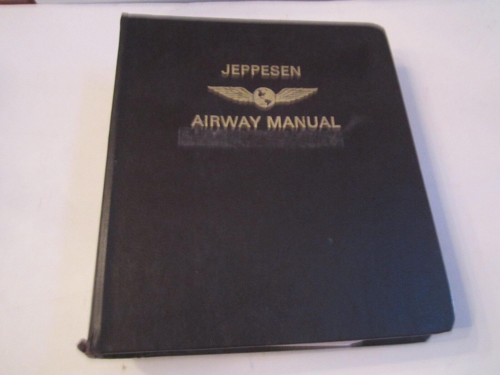 2005 JEPPESEN AIRWAY PILOT\'S MANUAL - THICK - LOADED WITH MAPS & CONTENT - WW