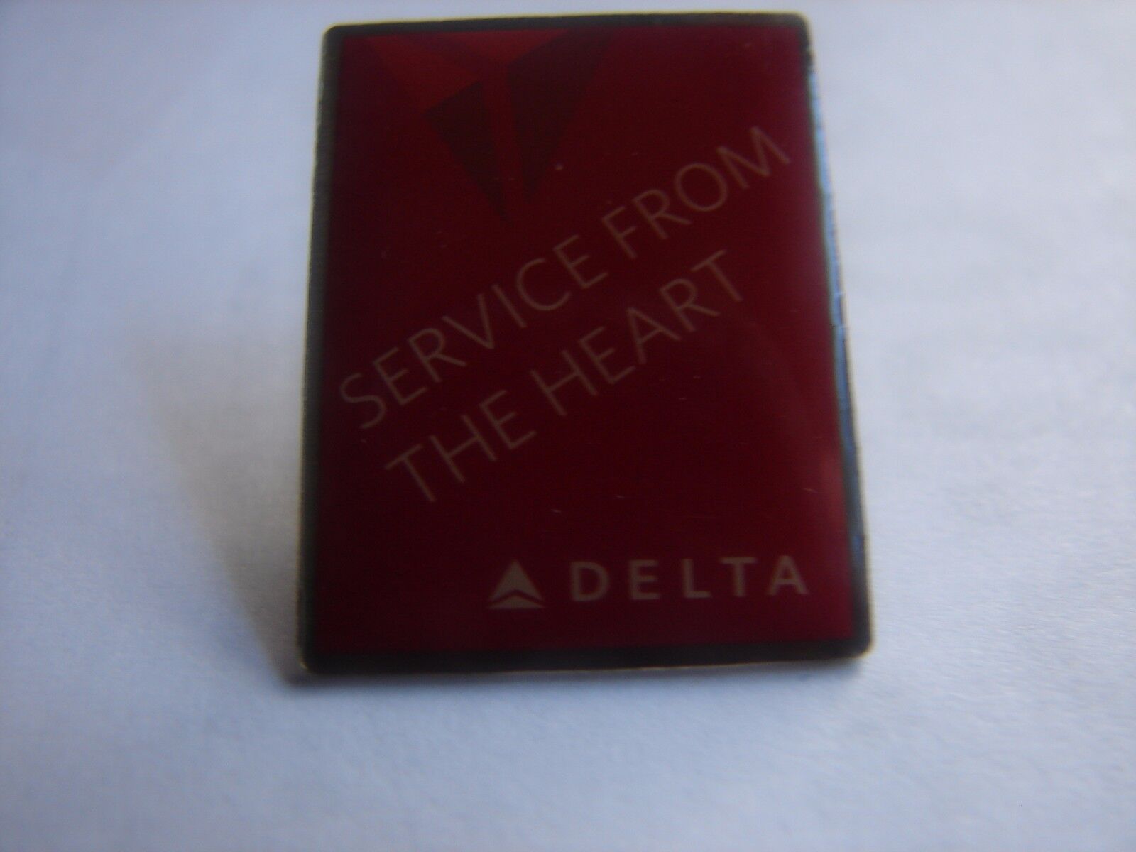 DELTA AIR LINES - SERVICE FROM THE HEART - PIN  