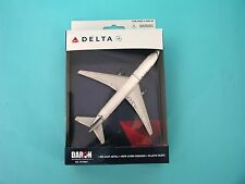 DARON REALTOY RT4994 Delta Air Lines Boeing 767 1/375 New Livery Diecast. New picture