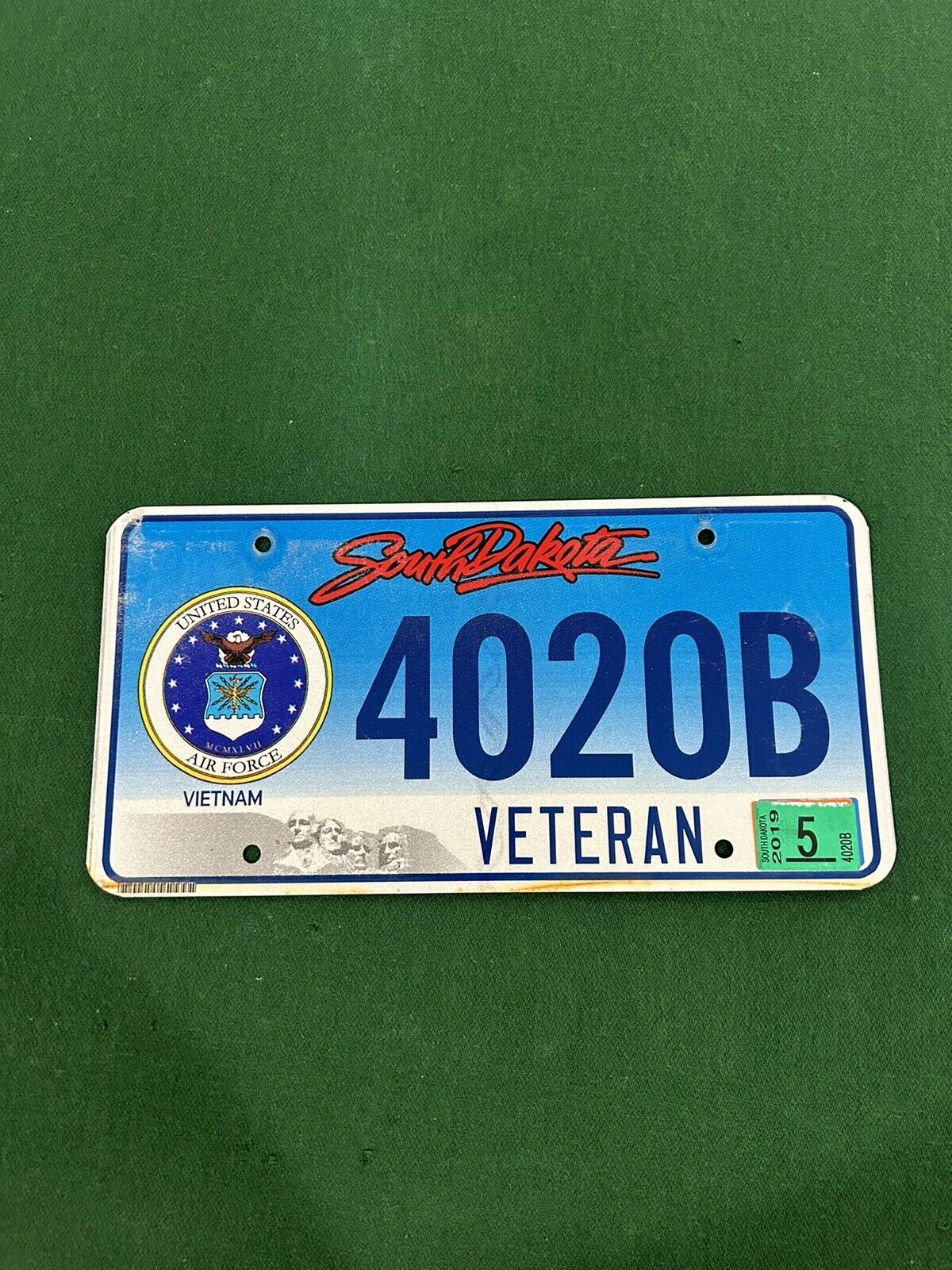 SOUTH DAKOTA U.S. AIR FORCE VIETNAM Veteran Vet License Plate. Used.