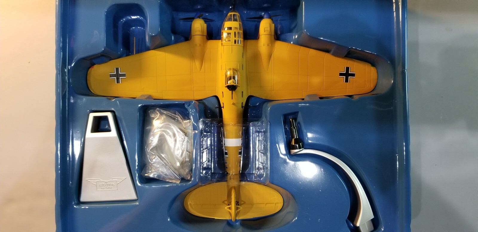 CORGI (AA33708) HE-111H-6 \