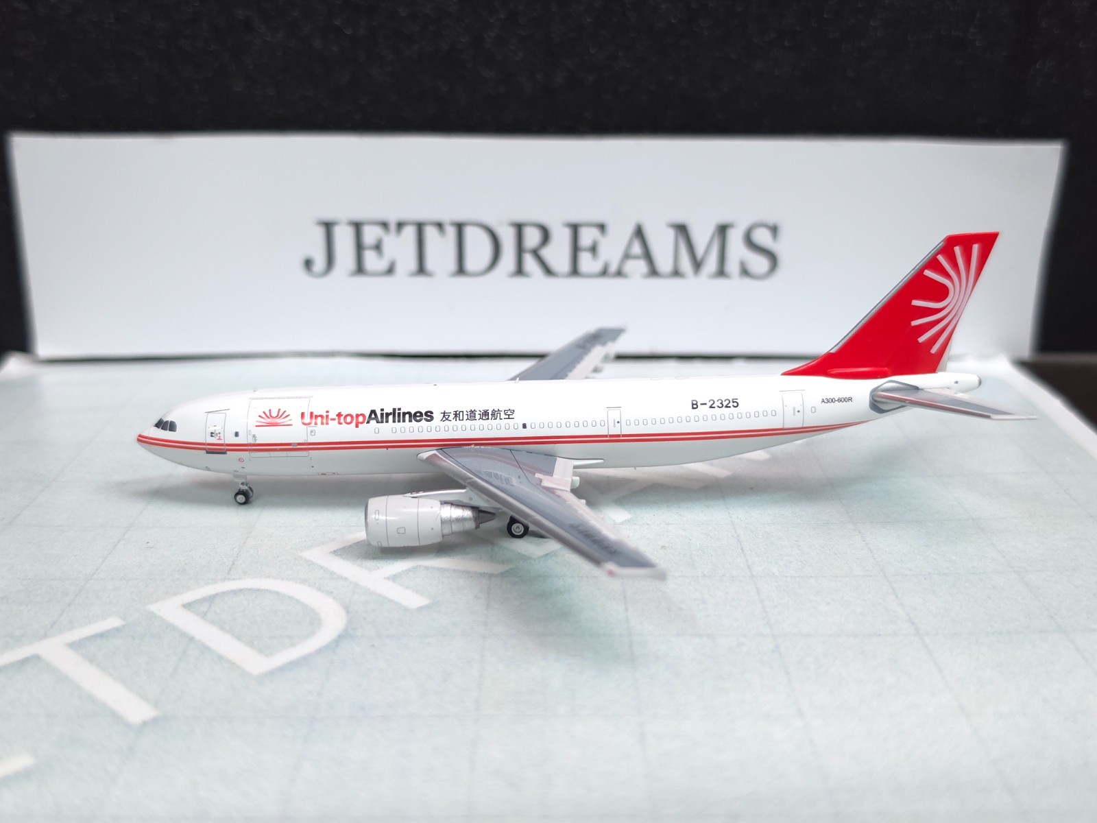 1/400 UNI-TOP AIRLINES CARGO AIRBUS A300-600F B-2325 2000\'S COLORS YU MODEL
