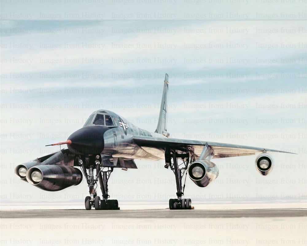 8x10 Photograph: Convair B-58 Hustler Mach 2 Supersonic Strategic Jet Bomber