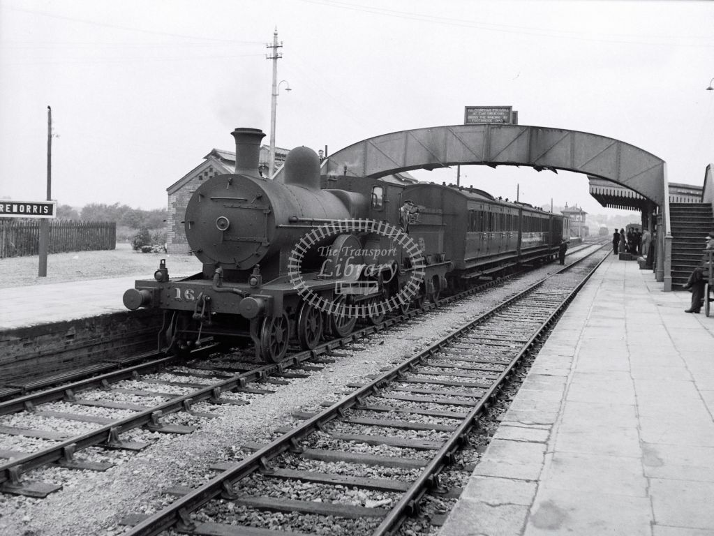 PHOTO CIE Coras Iompair Eireann Steam Locomotive 16 D17 Claremorris in 1950