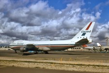 United Airlines Boeing 747-122 N4716U at HNL in February 1974 8