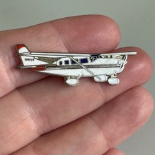 Cessna Stationair 8 Skywagon 207 Airplane Lapel Pin Enamel Pilot Vintage picture