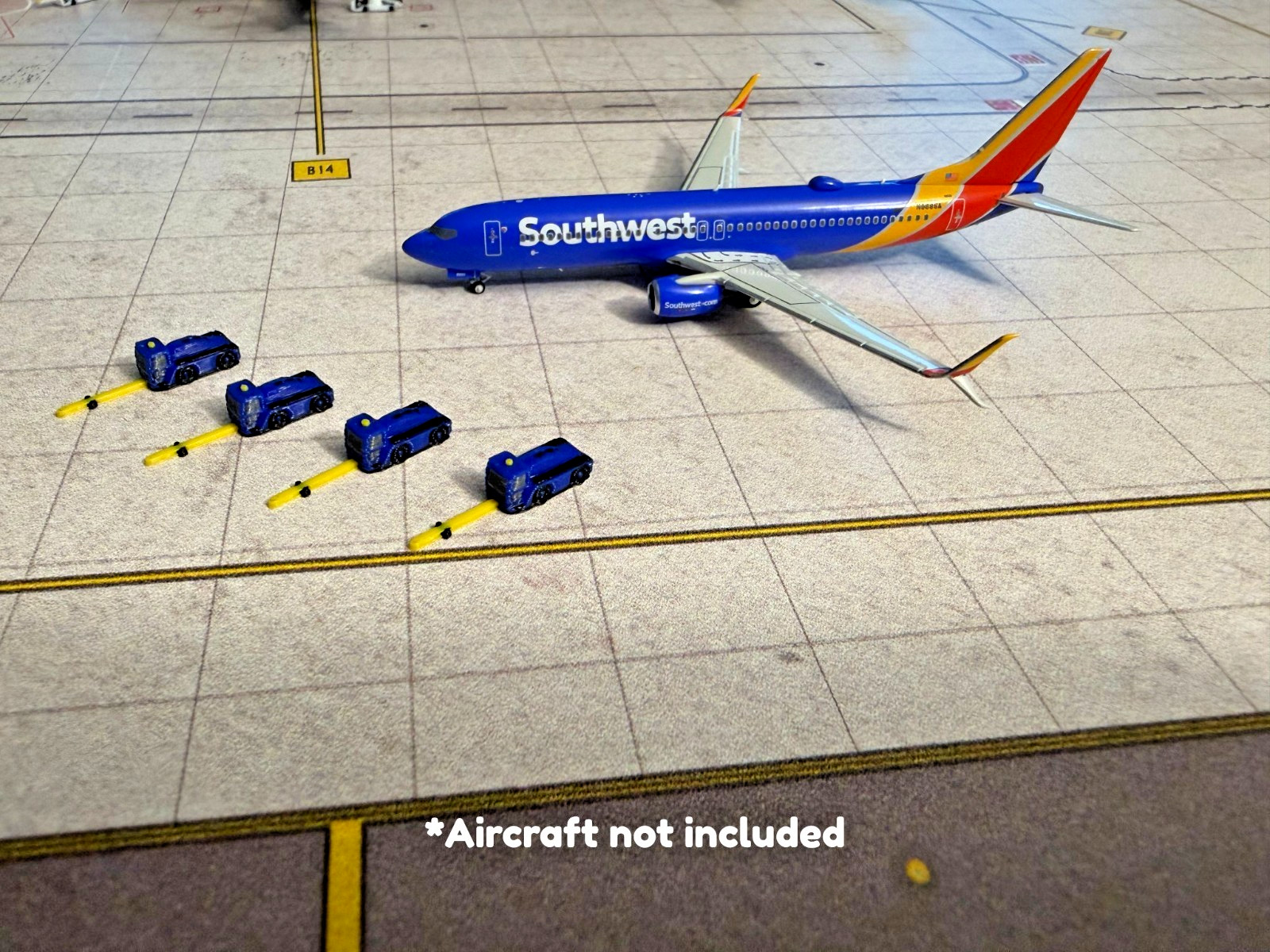 1:400 Model Airport Accessories - 4 Piece \ 1:400 Model Airport Accessories - 4 Piece \