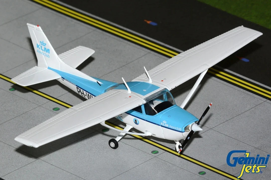 GEMINI (GGCES019) KLM CESSNA 172P 1:72ND SCALE DIECAST METAL MODEL