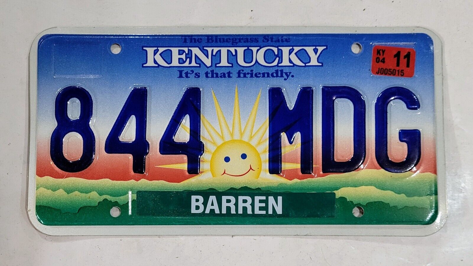 KENTUCKY LICENSE PLATE 🔥FREE SHIPPING🔥 SMILING SUNSHINE GRAPHIC ~ 844 MDG