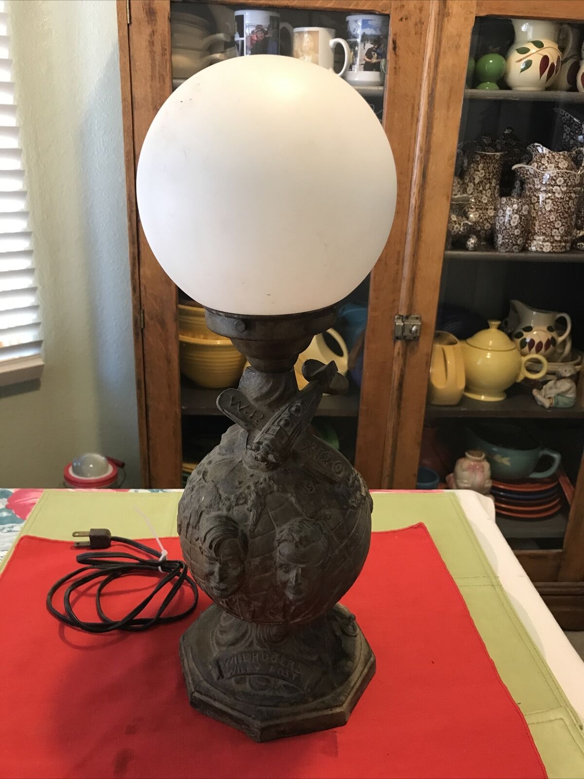 Rare 1935 WILEY POST & WILL ROGERS COMMEMORATIVE AVIATION GLOBE LAMP WORKS