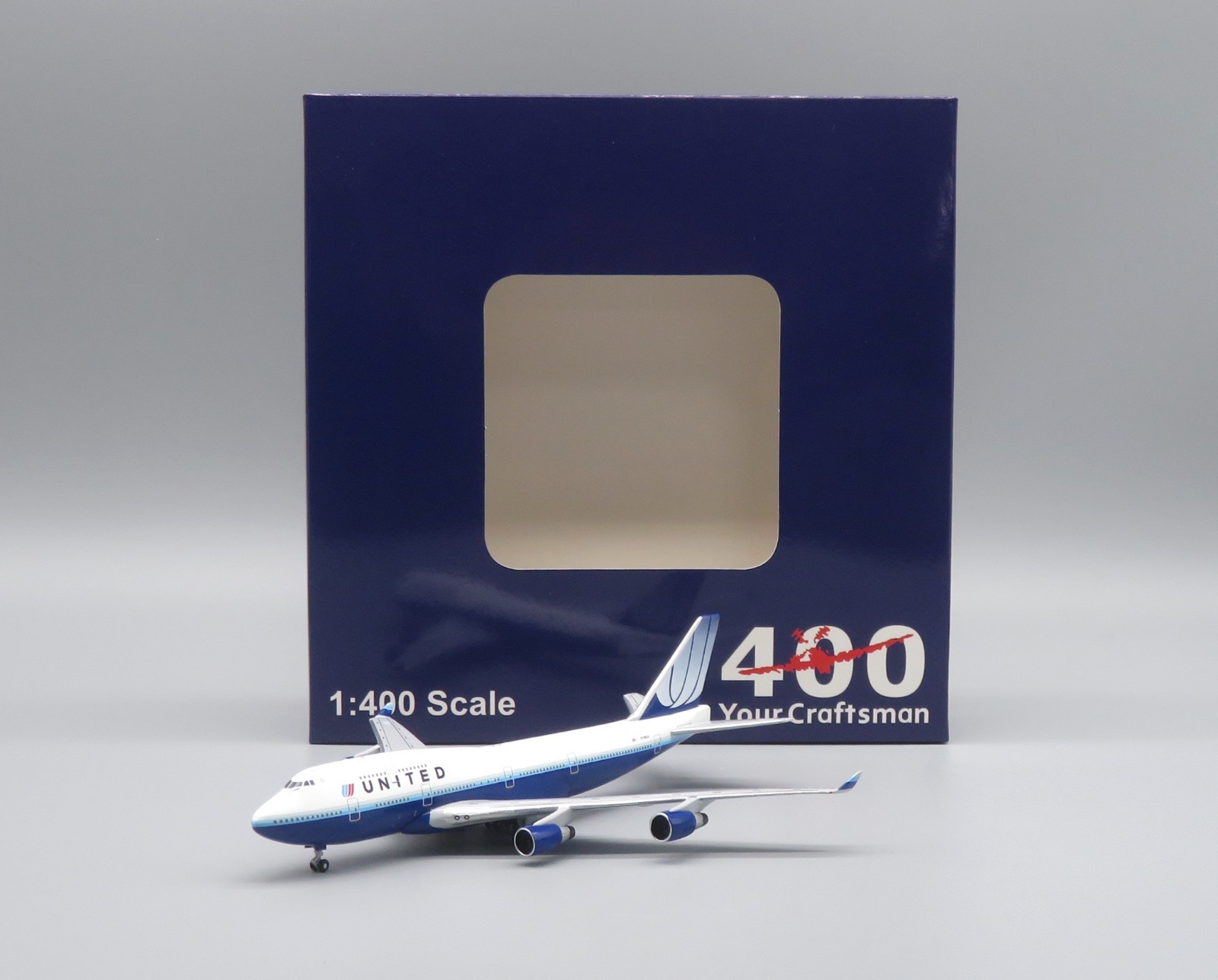 United B747-400 Reg: N198UA Scale 1:400 Aeroclassics Diecast Model BBX41652